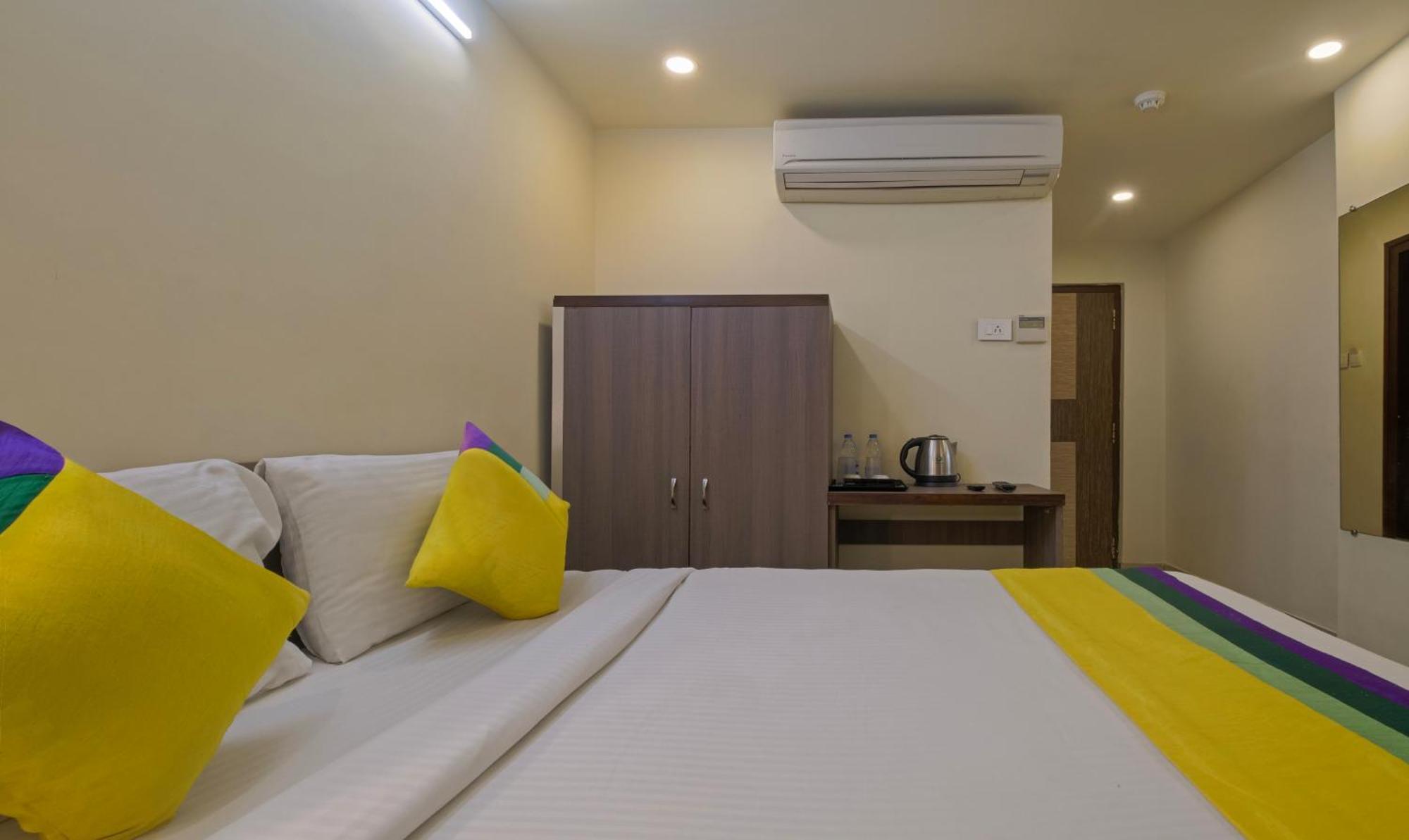 Itsy Hotels N Square Vijayawāda Екстериор снимка