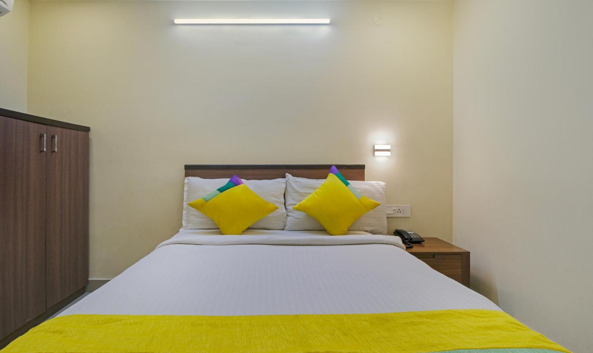 Itsy Hotels N Square Vijayawāda Екстериор снимка