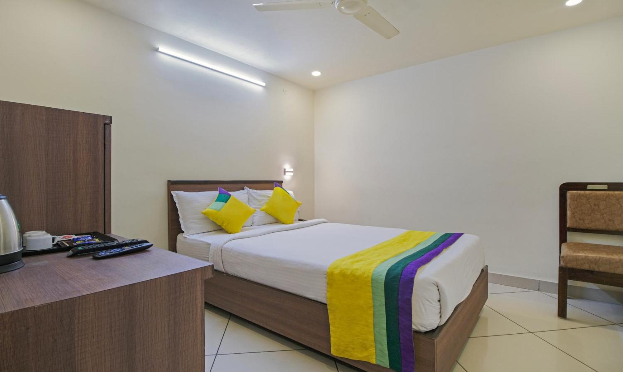 Itsy Hotels N Square Vijayawāda Екстериор снимка