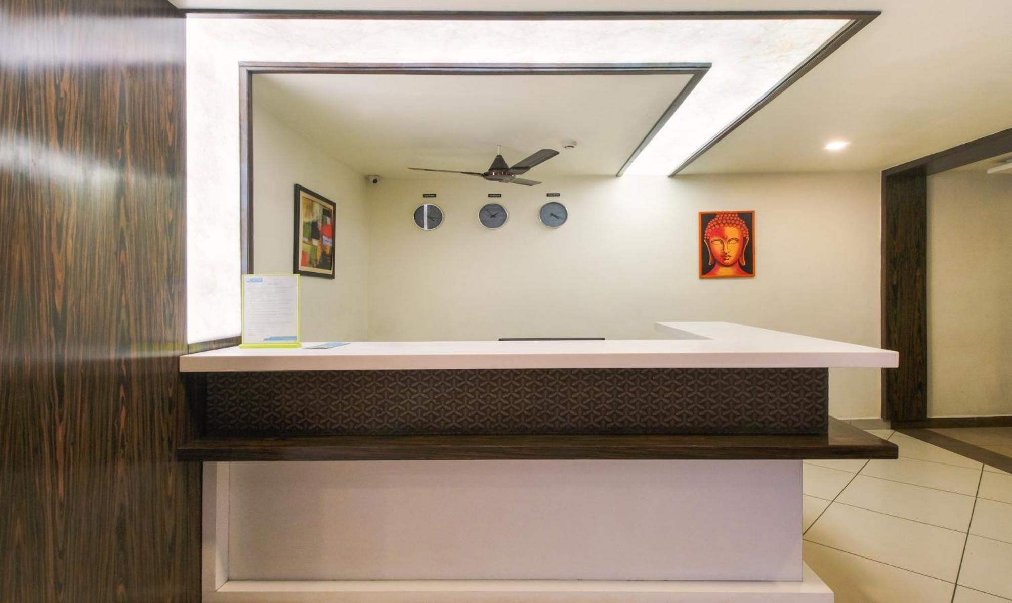 Itsy Hotels N Square Vijayawāda Екстериор снимка